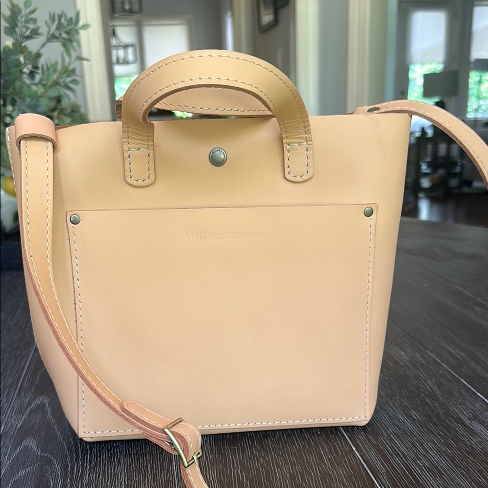 Elegant Tan Portland Leather Goods Handbag